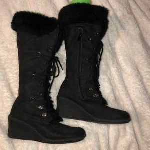 Black fuzzy boots zip tie up